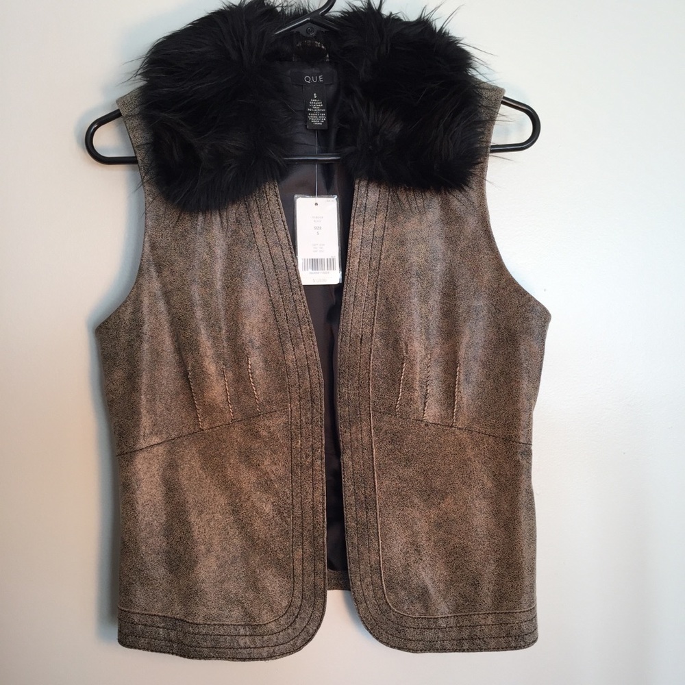 NWT Que Genuine Leather Vest